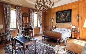 Chateau De La Riviere